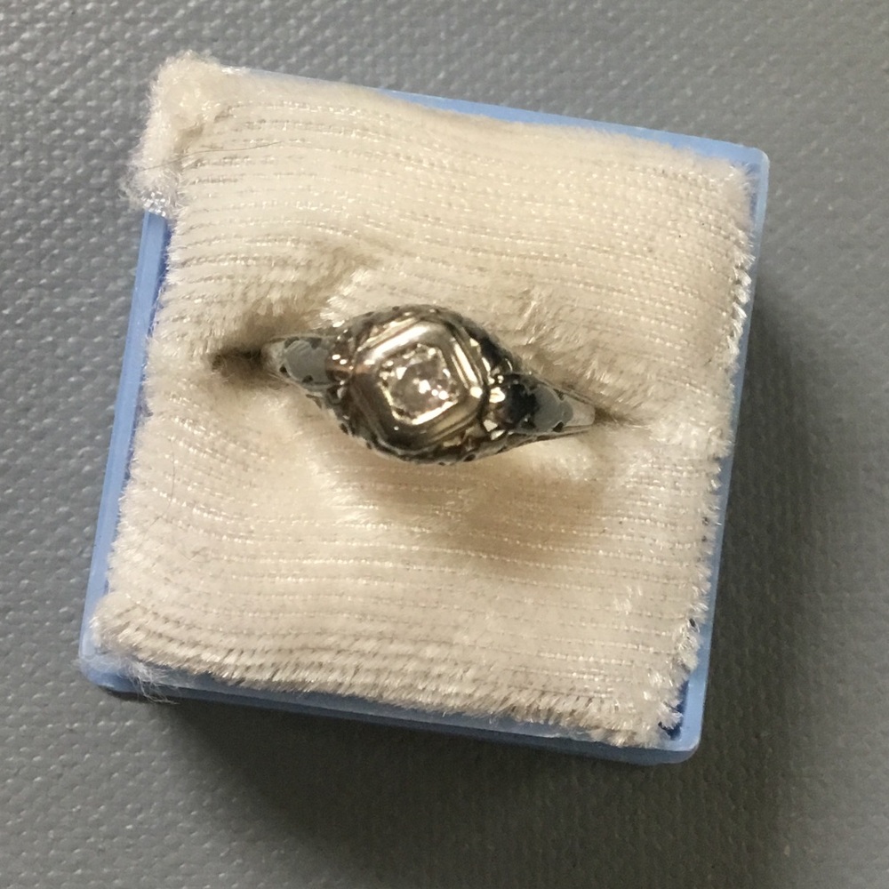 Antique Art Deco Engagement Ring 18K Gold